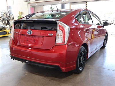 2013 Toyota Prius - Thumbnail