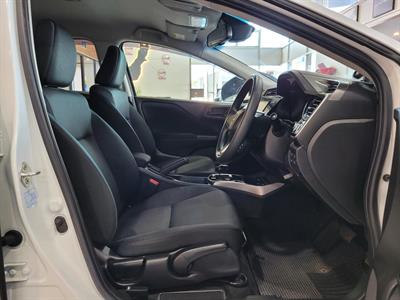 2019 Honda Grace - Thumbnail