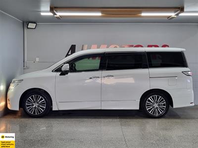2016 Nissan Elgrand - Thumbnail