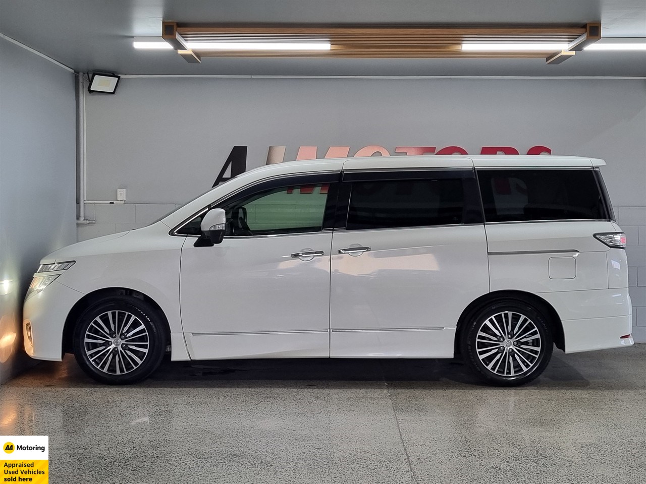 2016 Nissan Elgrand