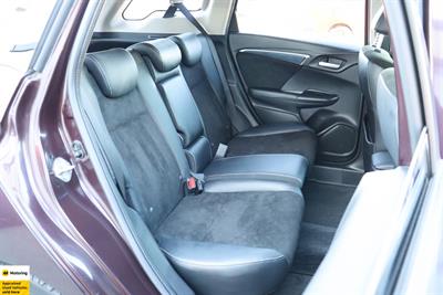 2015 Honda Shuttle - Thumbnail