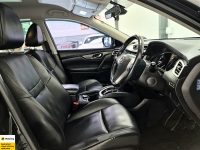 2015 Nissan X-Trail - Thumbnail