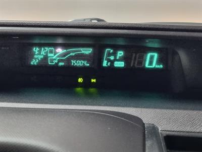 2013 Toyota Aqua - Thumbnail