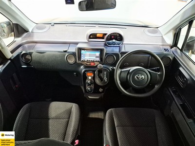 2013 Toyota Spade - Thumbnail