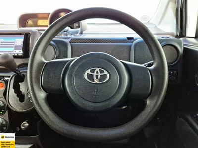 2013 Toyota Spade - Thumbnail