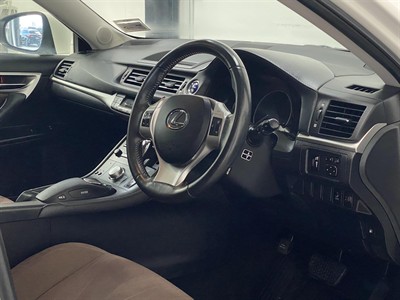 2012 Lexus CT200H - Thumbnail