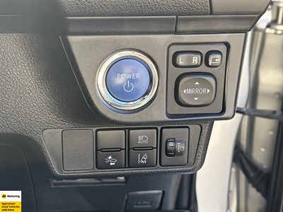 2020 Toyota Corolla - Thumbnail