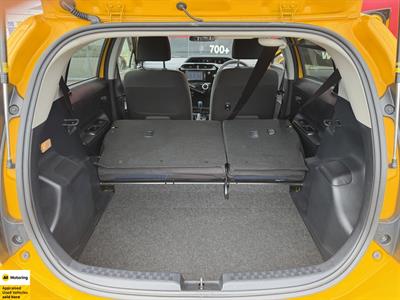 2019 Toyota Aqua - Thumbnail