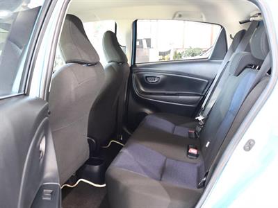 2016 Toyota Vitz - Thumbnail