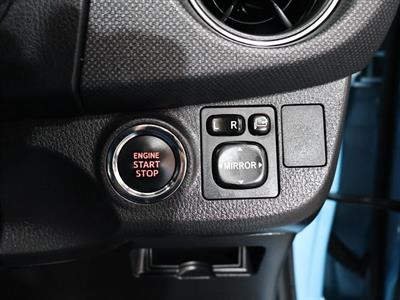 2016 Toyota Vitz - Thumbnail