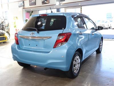 2016 Toyota Vitz - Thumbnail