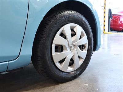 2016 Toyota Vitz - Thumbnail