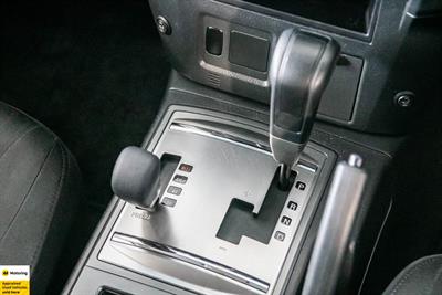 2013 Mitsubishi Pajero - Thumbnail