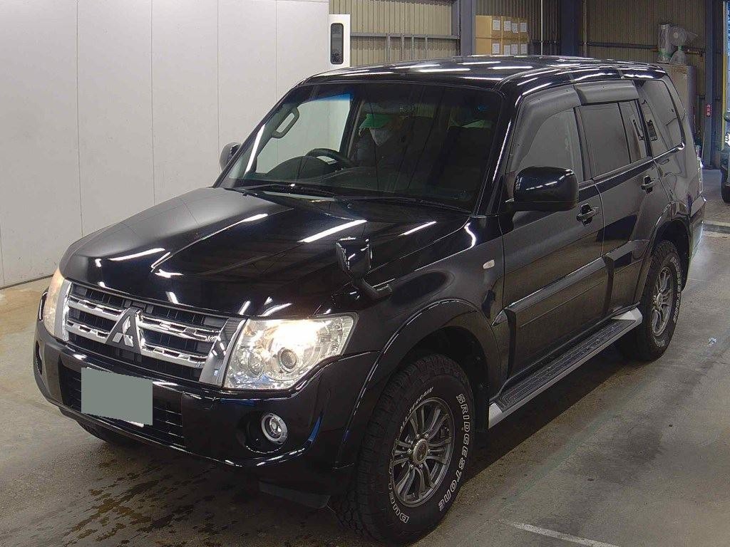 2013 Mitsubishi Pajero