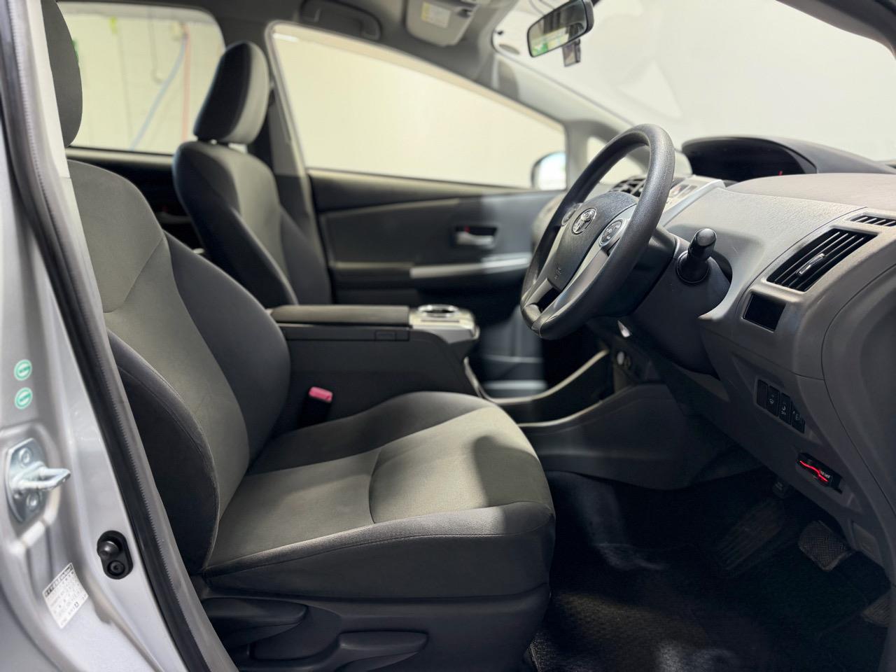 2014 Toyota Prius Alpha