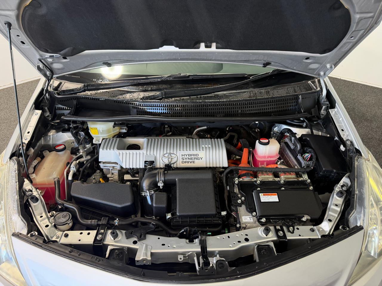 2014 Toyota Prius Alpha