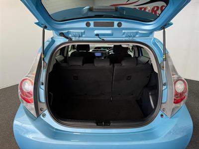 2013 Toyota Aqua - Thumbnail
