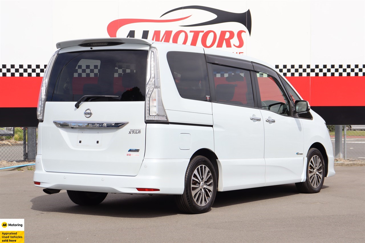 2015 Nissan Serena