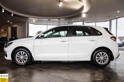 2022 Hyundai i30 - Thumbnail