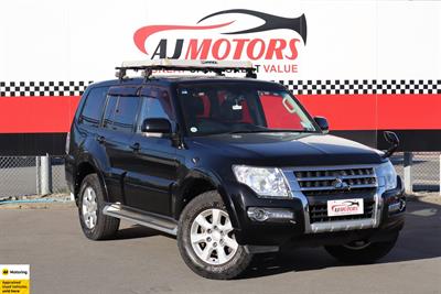 2017 Mitsubishi Pajero