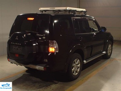2017 Mitsubishi Pajero - Thumbnail