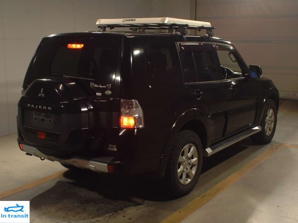 2017 Mitsubishi Pajero