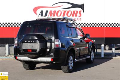 2017 Mitsubishi Pajero - Thumbnail