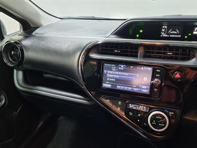 2017 Toyota Aqua - Thumbnail