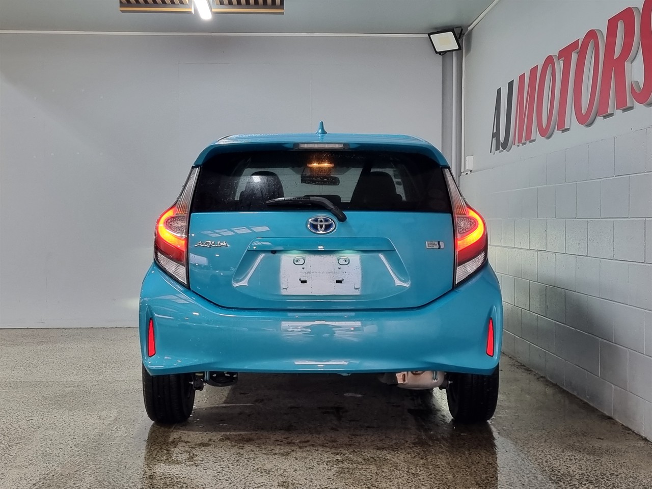 2017 Toyota Aqua