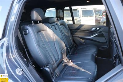2020 BMW X7 - Thumbnail