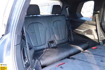 2020 BMW X7 - Thumbnail