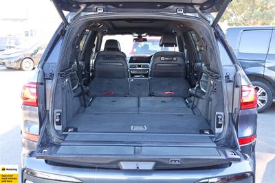 2020 BMW X7 - Thumbnail