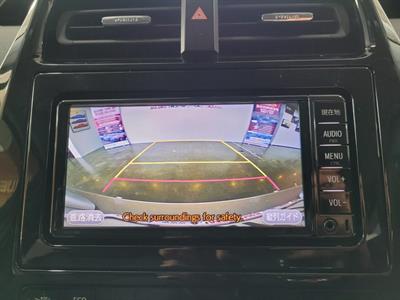 2018 Toyota Prius - Thumbnail