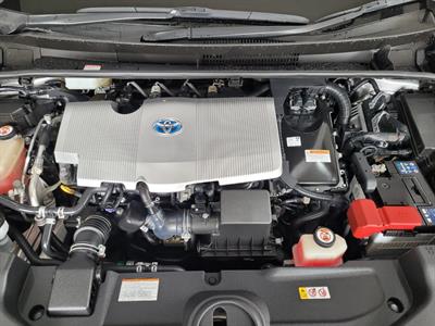 2018 Toyota Prius - Thumbnail