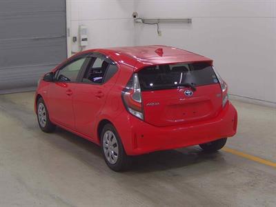 2017 Toyota Aqua - Thumbnail