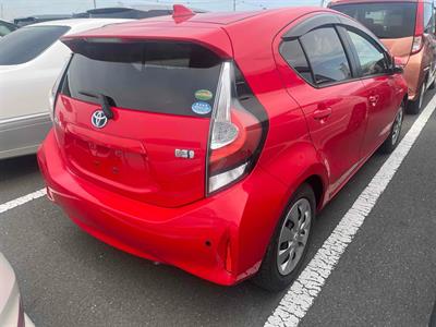 2017 Toyota Aqua - Thumbnail