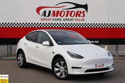 2022 Tesla Model Y - Thumbnail