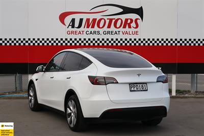 2022 Tesla Model Y - Thumbnail