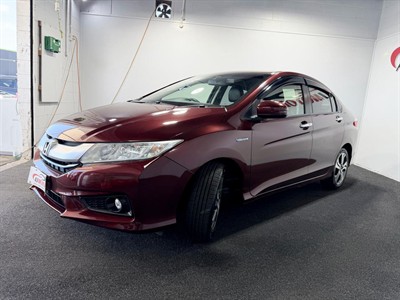 2014 Honda Grace - Thumbnail