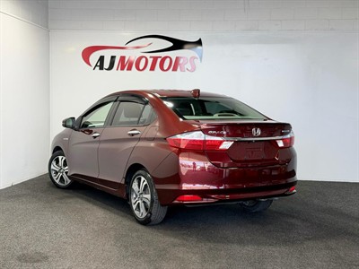 2014 Honda Grace - Thumbnail