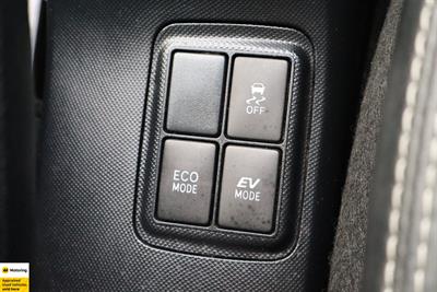 2015 Toyota Aqua - Thumbnail