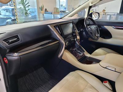 2016 Toyota Alphard - Thumbnail