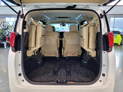 2016 Toyota Alphard - Thumbnail