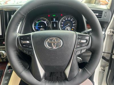 2016 Toyota Alphard - Thumbnail