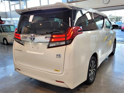 2016 Toyota Alphard - Thumbnail