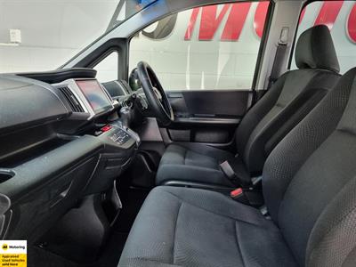 2012 Honda STEPWAGON - Thumbnail