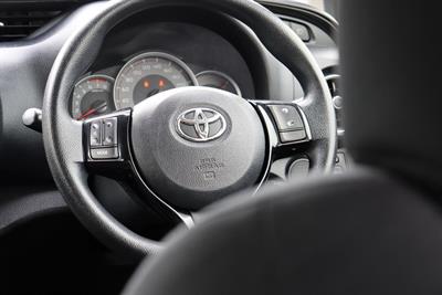 2017 Toyota Yaris - Thumbnail