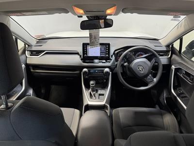 2020 Toyota RAV4 - Thumbnail
