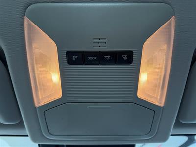 2020 Toyota RAV4 - Thumbnail