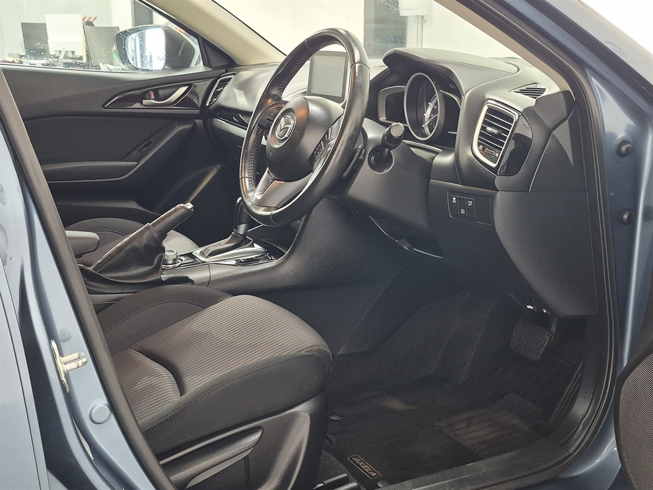 2014 Mazda Axela Sport